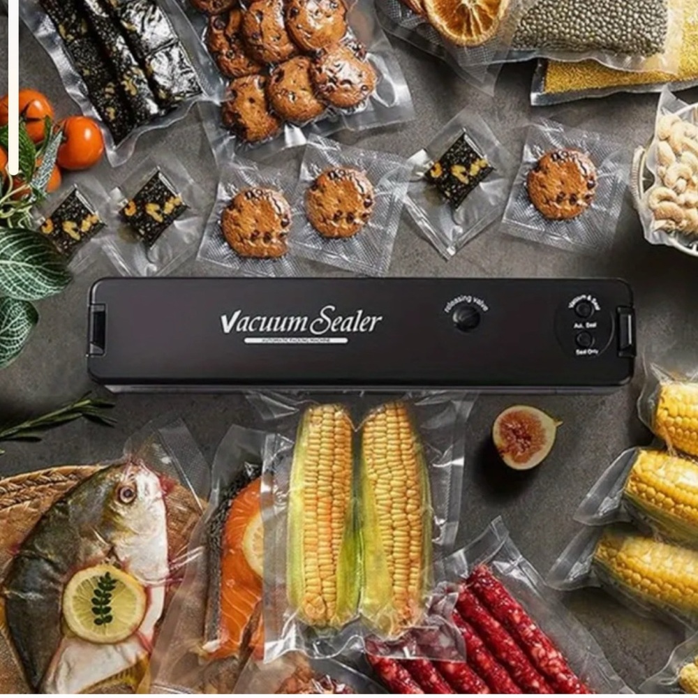 Vacuum Sealer Machine withPiece Starter Bags - Picture 2 of 4